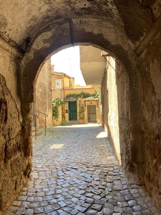 Platea Cavour Sutri Exterior foto