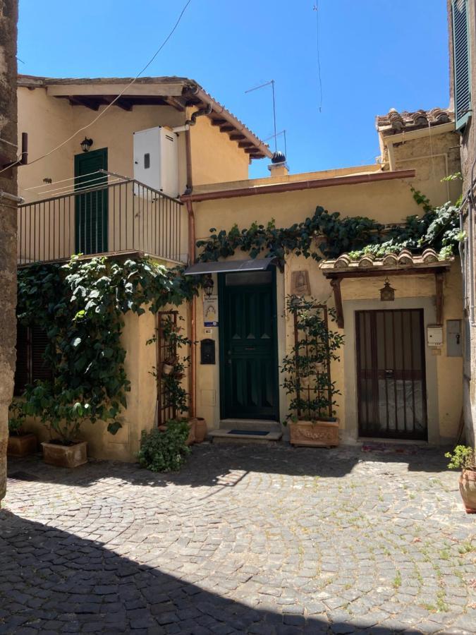 Platea Cavour Sutri Exterior foto