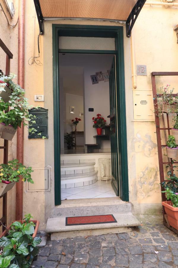 Platea Cavour Sutri Exterior foto